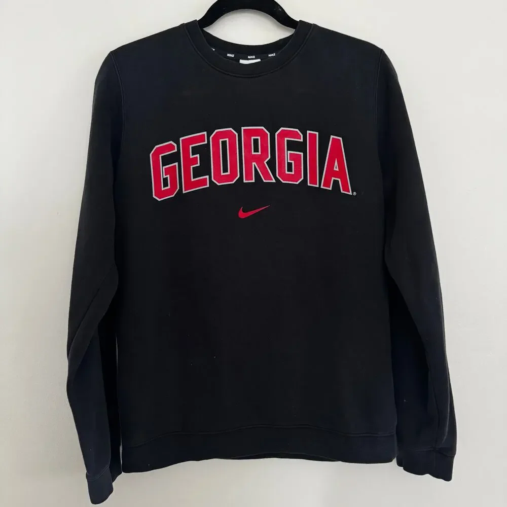 Nike Georgia Bulldogs Club Fleece Arch Long Sleeve Crewneck Sweatshirt in Black